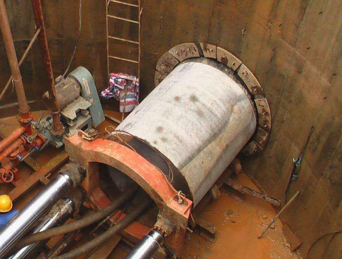 頂管施工現(xiàn)場(chǎng) 頂管施工現(xiàn)場(chǎng)